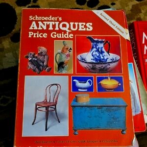 Schroeder's Antiques Price Guide Book